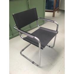 Bauhaus achtige stoel