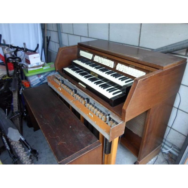 gratis af te halen orgel eminent 7900 voor onderdelen