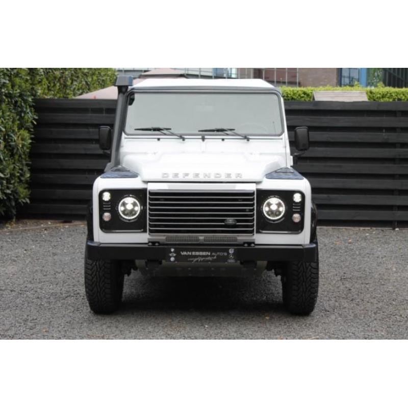 Land Rover Defender 110 LED 7 PERSOONS TREKHAAK INCL BTW/BPM