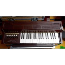 Magnus Electric Chord Organ