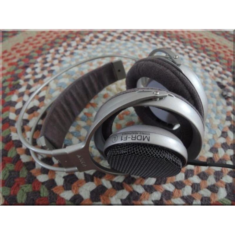 Sony MDR F1 rare and discontinued