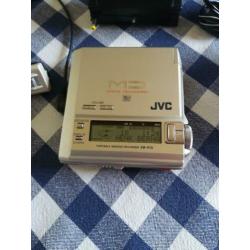 JVC minidisc recorder xm-r70sl zgan met een volle batterij