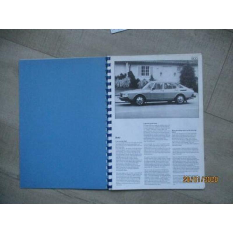 SAAB persmap met folders 1979 en 1988 .!!
