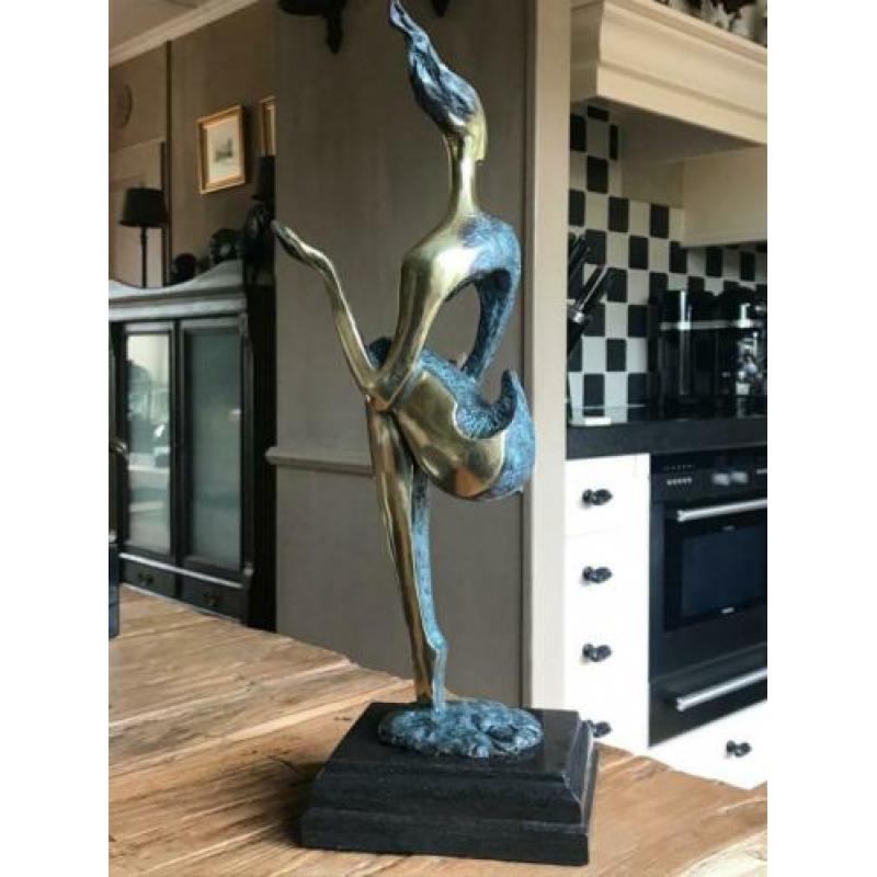 Bronzen vrouw gesigneerd schitterend zuiver abstract brons