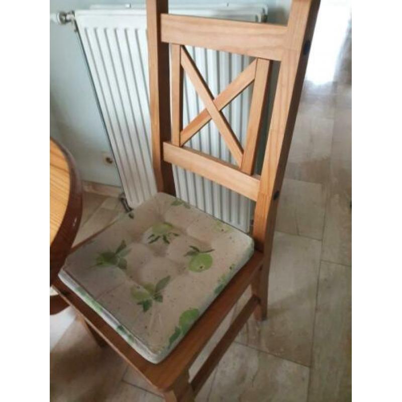 4 grenen stoelen te koop