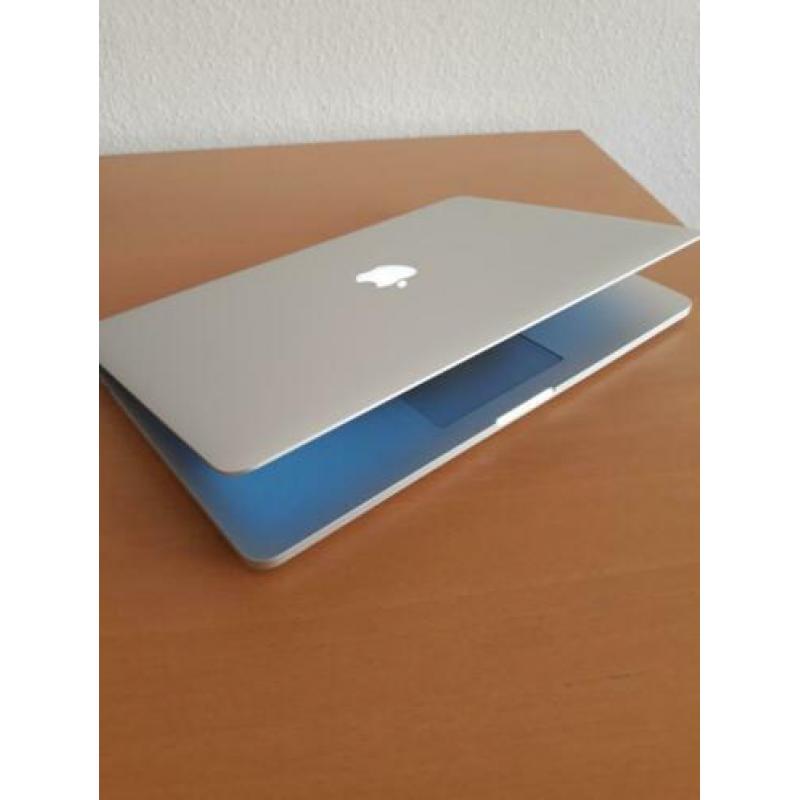 Macbook Pro 15 INCH 2015/2.2GHz/16GB/256SSD NIEUWSTAAT