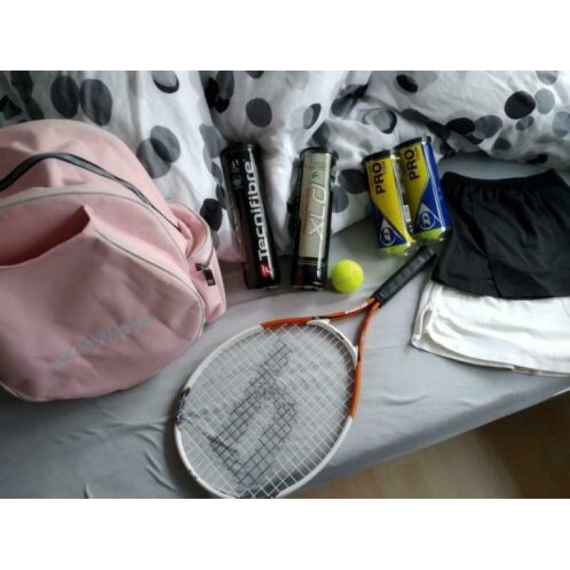 Tennis set voor beginners, racket tas ballen, rokjes