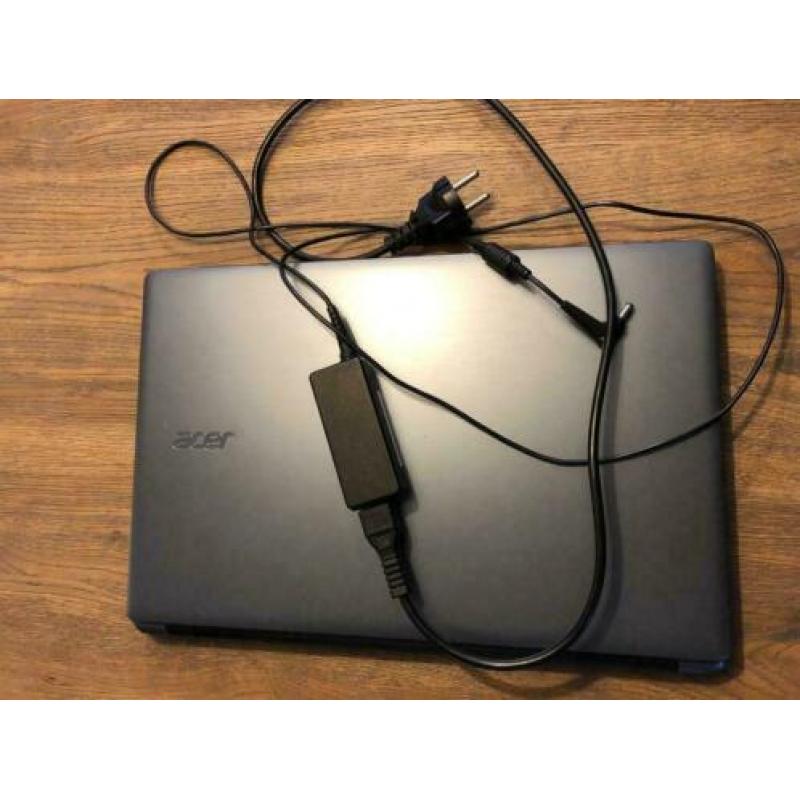 Laptop - Acer Aspire E15 (E5-571-58E6) met oplader