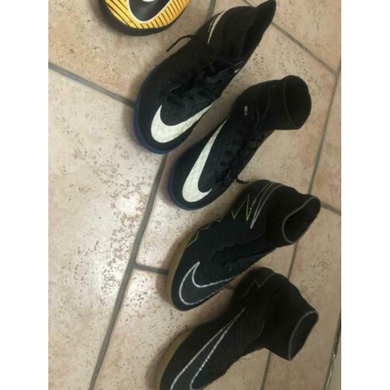 Nike zaal of kunstgras voetbal schoenen