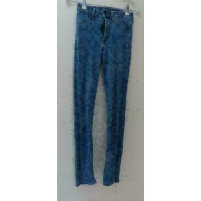 2 stuks &Denim jeans maat 25 blauw en zwart skinny ankle