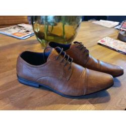 Nieuwe nette heren schoenen bruin van River Island MT 44