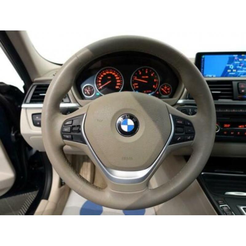 BMW 3 Serie Sedan 320D High Exe Luxury Aut8, NaviPro, Hleer,