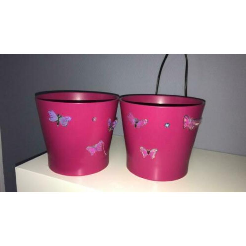 Roze lampjes en bloempotjes