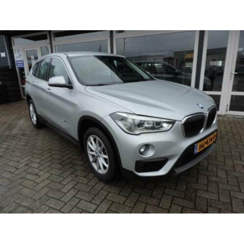 BMW X1 sDrive18d Corporate Lease Essential 50 procent deal 9