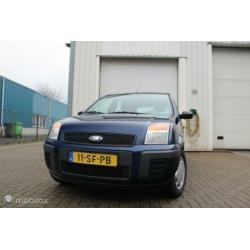 Ford Fusion 1.4 TDCi Trend * LAGE KM STAND*AIRCO*TREKHAAK