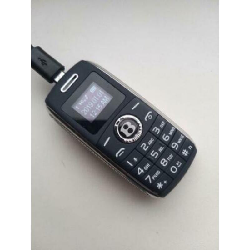 Kleinste GSM ter wereld simlockvrij geen Nokia Samsung iphon