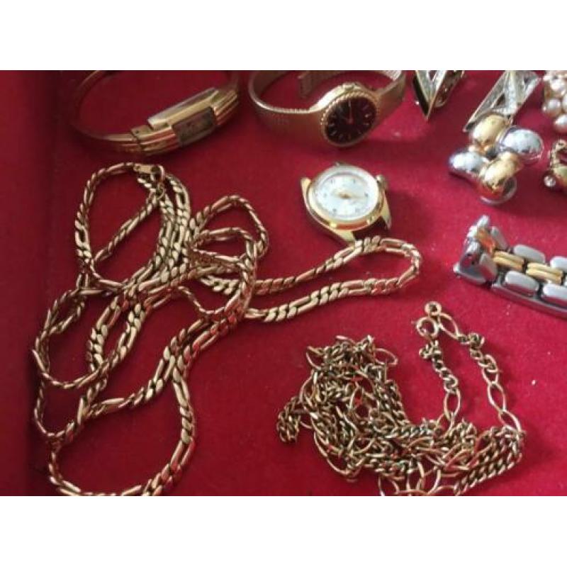 Lot oude / vintage sieraden voor liefhebber