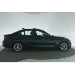 BMW 3 Serie 320d Business [ Navi Schuifdak ] € 13.945,00