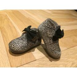 Meisje / baby schoenen pinocchio zwart wit maat 19