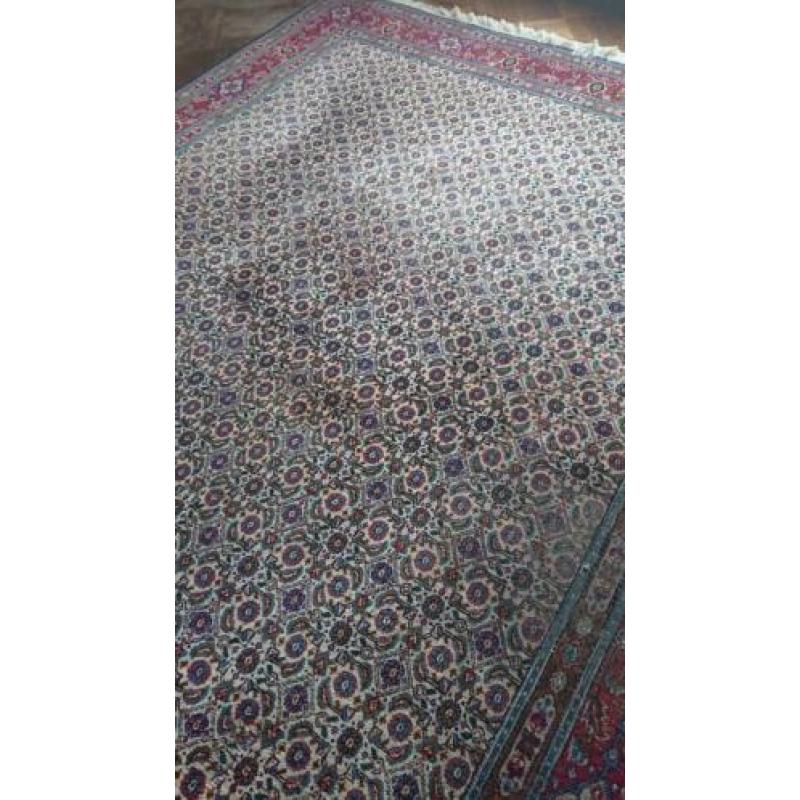 Perzisch tapijt. Handgeknoopt. Origineel