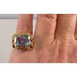 Echte Art Nouveau ring met blauwe Topaas, 14 karaat goud