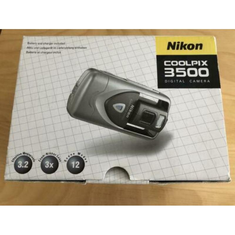 Nikon Coolpix 3500 incl adapter en USB kabel