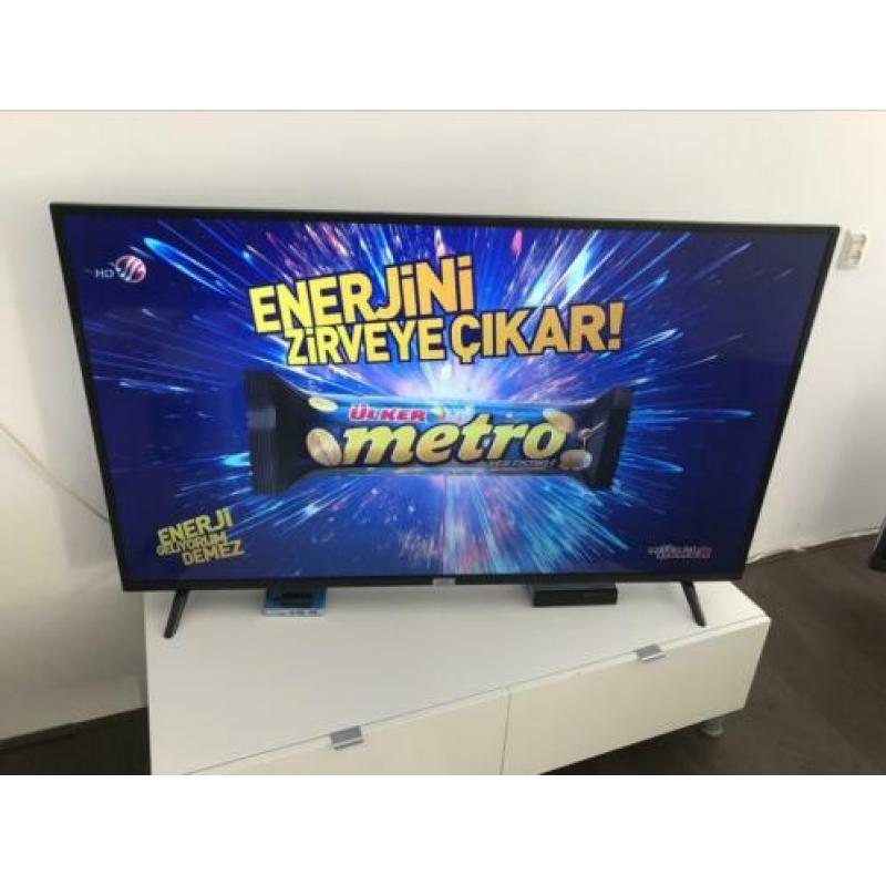 SMART TV 55" 4K-3D top staad