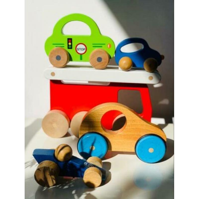 Duurzaam merk houten auto’s pakket