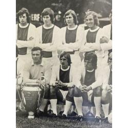 Ajax oude elftal foto 50 jaar oud, groot 50x40 op board